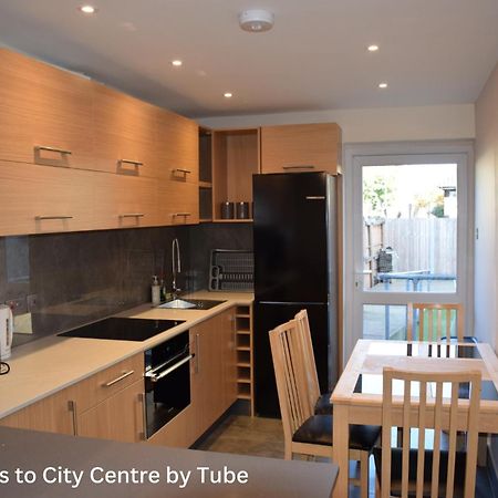 Chandos - 4 Bedroom House - 20 Mins To Centre London Luaran gambar